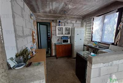 Vila cu 3 Camere si teren de 700 mp de vanzare in Frumusani - 9