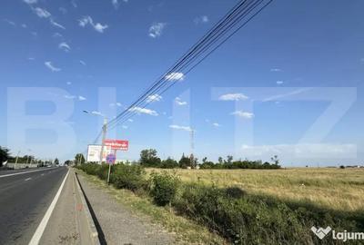 Teren de 42000 mp, în Aeroport