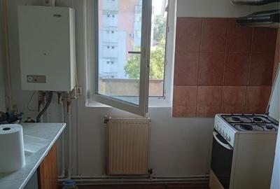 Apartament cu 4 camere decomandat în Central - 2
