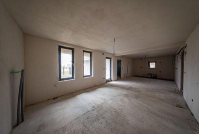 Casă de vânzare cu 3 camere, teren și terasă Alunis - 25