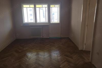 Vand apartament cu 3 camere in Deva, etaj 3, zona Gojdu (scoala Andrei Saguna), intrari separate, - 3