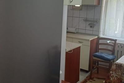 Garsonieră decomandată în Tei - 8