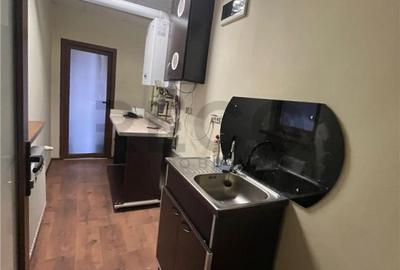 Spațiu comercial, de 65 mp, în Central - 3
