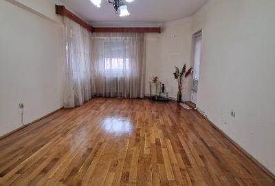 Apartament cu 3 camere decomandat în Central - 3