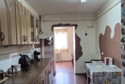 Zona Palatul de Justitie, 5 camere, etaj 2 - 2