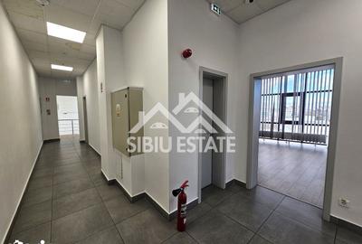 Spațiu comercial, de 580 mp, în Central - 15