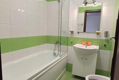 Apartament cu 2 camere în Apărătorii Patriei