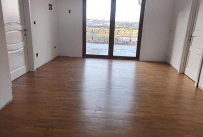 Casa finisata, teren 2500mp, Marginea - 22