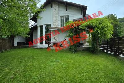 Casă cu 5 camere în Central - 8