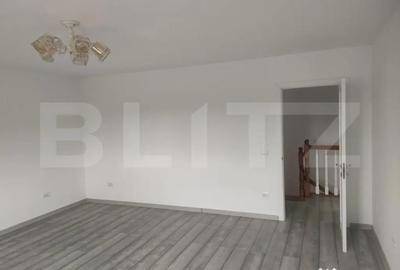 Casă cu 4 camere cu Teren 240 Mp în Central