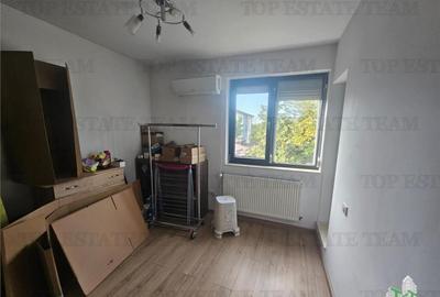 Casă cu 4 camere cu Canalizare în Drumul Taberei - 14