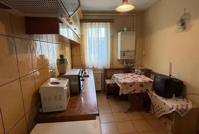Apartament cu 3 camere semidecomandat, mobilat în Astra - 2