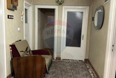 Apartament cu 4 camere decomandat în Central - 5