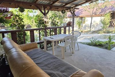 Casa si teren, situat in Sat Crucea de Piatra, comuna Calugareni, jud. Giurgiu, la 30 km de Bucurest - 1