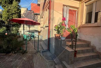 Casa / Vila cu 3 camere de vanzare in zona Central Casa / Vila cu 3 camere de vanzare in zona Central - 2