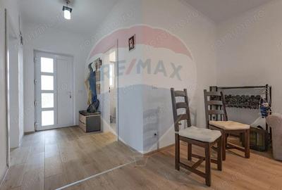 Casă cu 3 camere cu Garaj în Sânandrei - 8