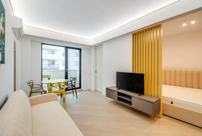 Cortina North || Studio || Comision 0 - 1