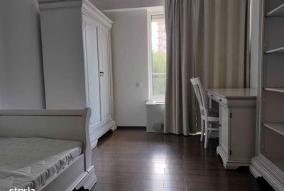 Apartament cu 4 camere în Plopilor - 3