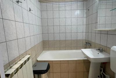 Apartament cu 2 camere semidecomandat în Aurel Vlaicu