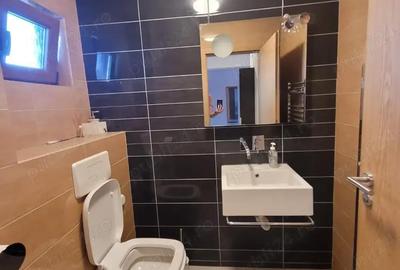 Apartament cu 3 camere decomandat în Central - 2