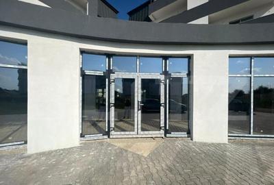 Spatiu comercial, 510mp utili, nou, zona Sud - 1