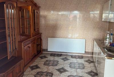 Casă cu 7 camere cu Teren 490 Mp în Central - 15