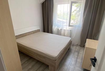 Apartament cu 4 camere decomandat în Aluniș