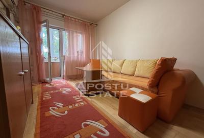 Apartament cu o camera, etajul 3, centrala proprie, zona Buziasului - 1