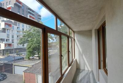 Apartament cu 2 camere semidecomandat, mobilat în Tipografilor - 11