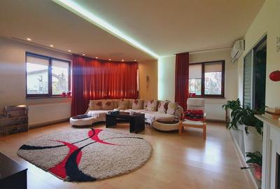 Casă individuală cu 7 camere cu Canalizare în Dobroești - 3