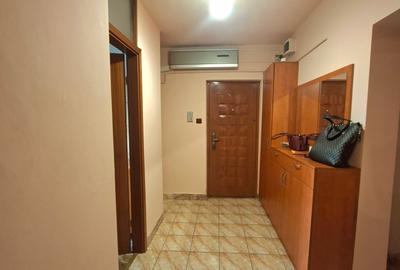 Apartament cu 3 camere decomandat în Steaua - 12