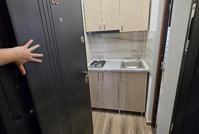 Garsonieră decomandată în Central
