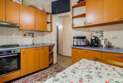 Apartament cu 3 camere decomandat în Unirii