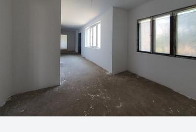 Casă cu 2 camere cu Teren 871 Mp în Aviatorilor