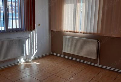 Spatiu comercial situat in Pia?a de jos, Slatina olt. - 2