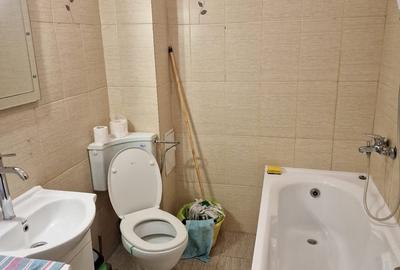 Garsonieră decomandată în Apărătorii Patriei - 2