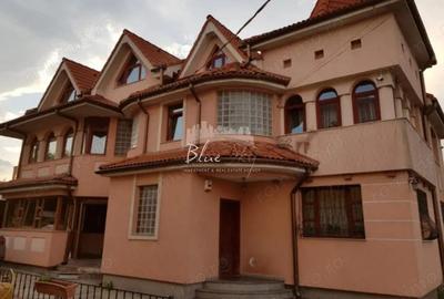 Casă cu 8 camere cu Canalizare în Km 5 - 14