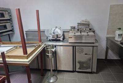 Spațiu comercial, de 67 mp, în Central - 9