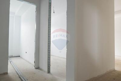 Spațiu industrial, de 1,800 mp, în Est - 17