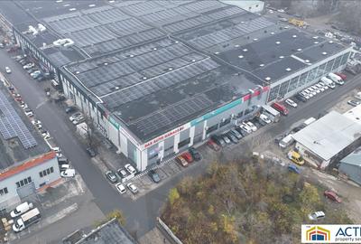 Spațiu industrial, în Est - 1