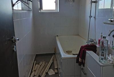 Apartament cu 3 camere decomandat în Sebastian - 2