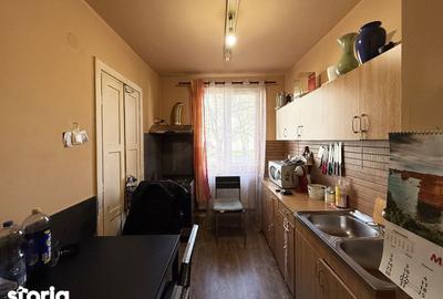 Apartament cu 3 camere decomandat în Iorga - 4