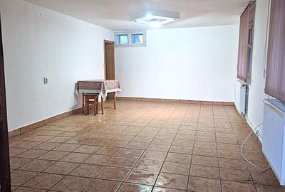 Spațiu comercial, de 119 mp, în Central - 1