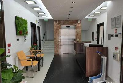 Spațiu comercial, de 35 mp, în Central - 1