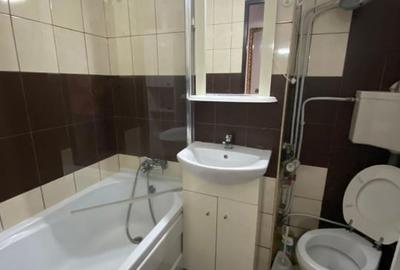 Apartament cochet 2 camere, zona Cora, direct proprietar – preț negociabil - 1