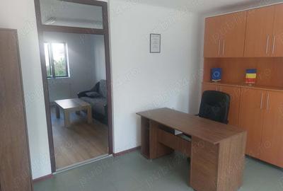 Inchiriez spatiu de locuit , birou ,comercial cu suprafata de 70 mp si curte 100 mp , central - 3