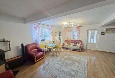 Casă cu 6 camere cu Teren 720 Mp în Predeluț - 1