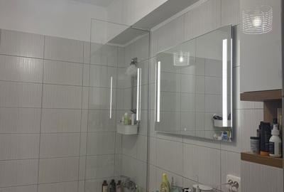 Apartament cu 3 camere semidecomandat, mobilat în Central - 2