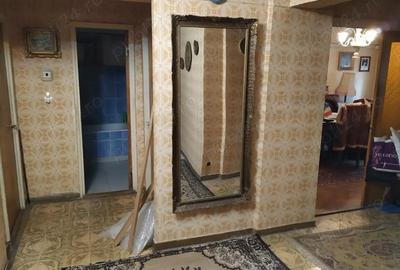 Apartament cu 4 camere decomandat în Central - 1