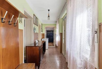 Casă cu 4 camere cu Teren 1440 Mp în Central - 1